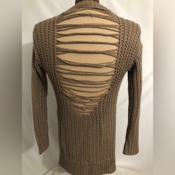 Womens Tan GUESS Sweater. Size XS. Single Mom Breast Cancer Fundraiser. - Picture 2 of 8